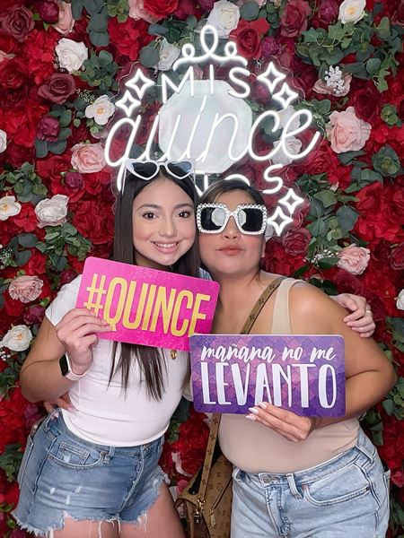 Flash Memories Photo Booth Co.