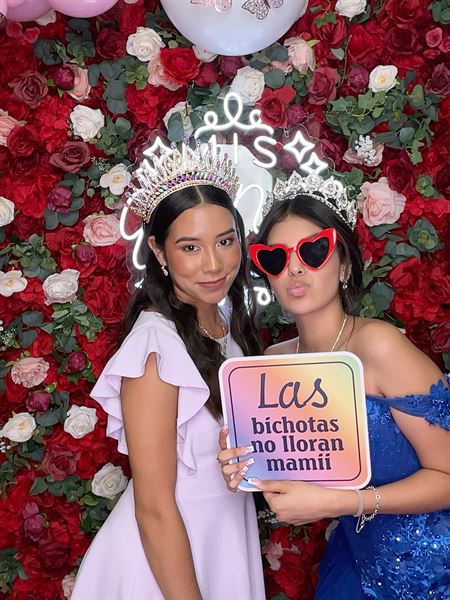 Flash Memories Photo Booth Co.