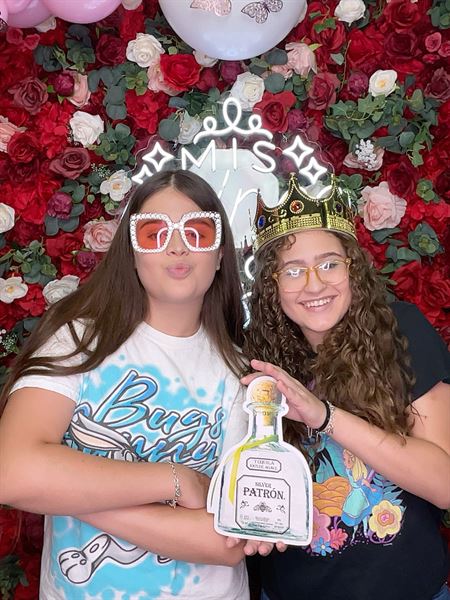 Flash Memories Photo Booth Co.