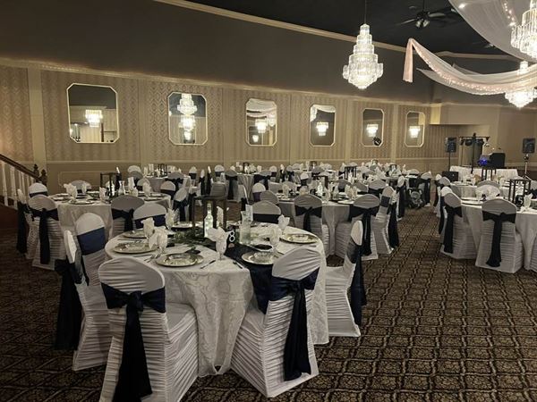Maniaci's Banquet Center