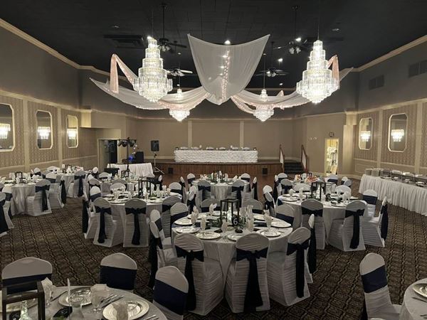 Maniaci's Banquet Center
