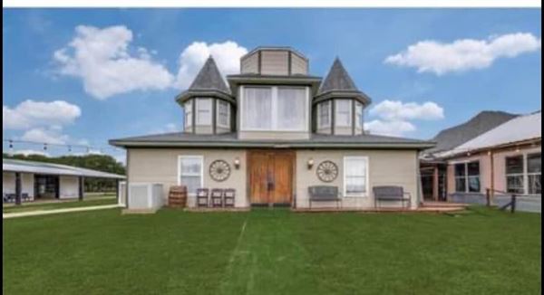 The Hay Bale Wedding & Event Venue