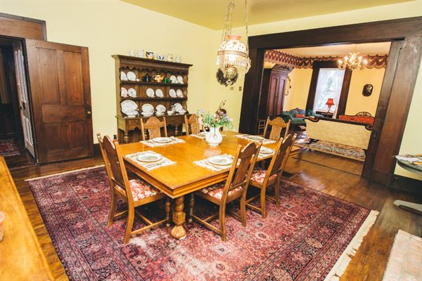 Old Caledonian Bed & Breakfast