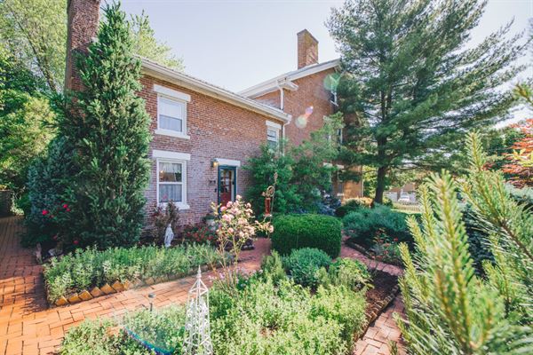 Old Caledonian Bed & Breakfast