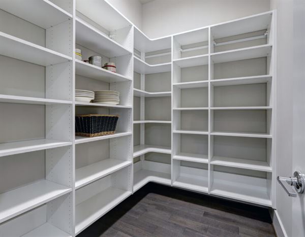 Complete Closet Design