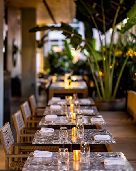 Orilla Bar & Restuarant