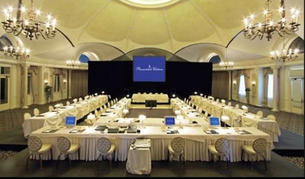 Lisa Maria's Party Servers