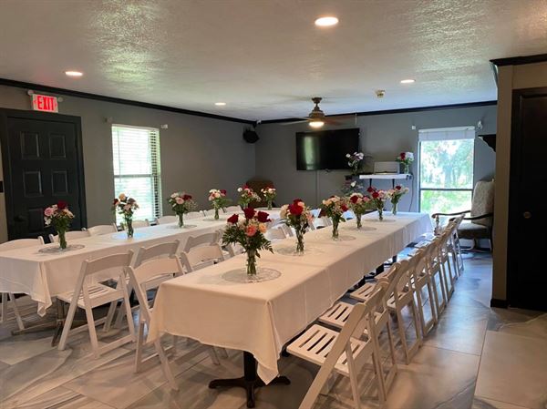 Whispering Pines Inn And Restaurant