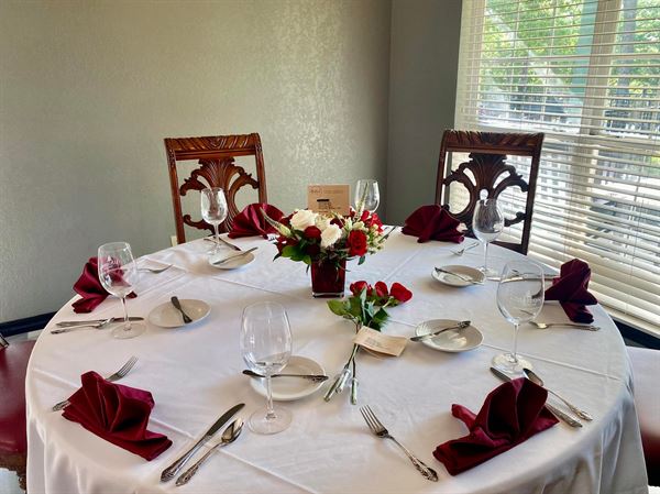 Whispering Pines Inn And Restaurant