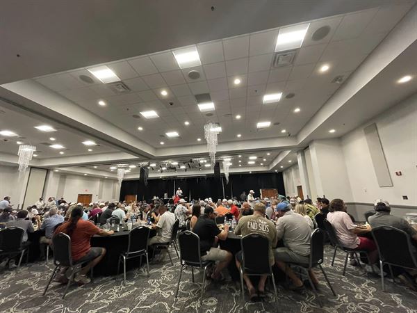 Royal River Casino & Hotel