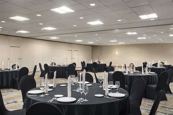 DoubleTree by Hilton Hotel Dallas - DFW Airport North