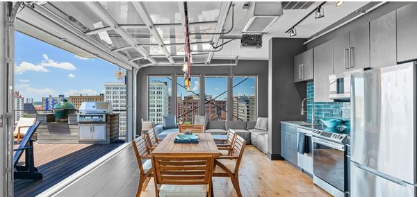 St Louis CITY Penthouse