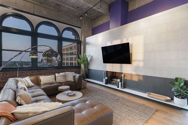 St Louis CITY Penthouse