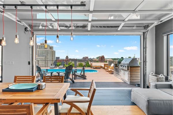 St Louis CITY Penthouse