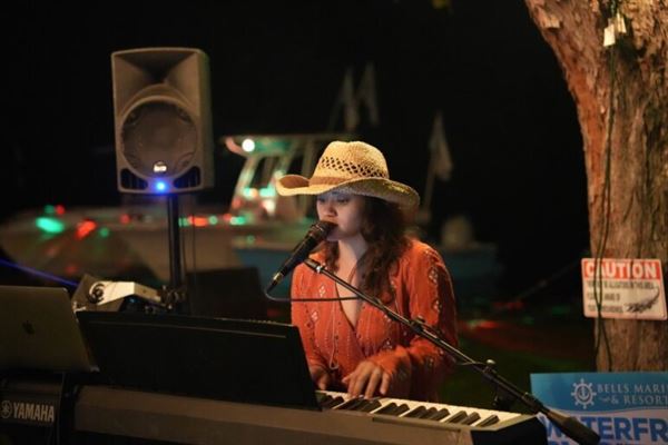 Bells Marina & Resort