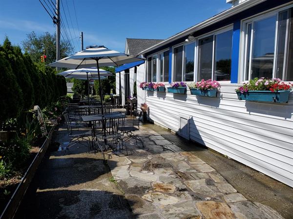 Aegean Breeze Restaurant