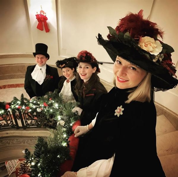 The Dickens' Victorian Carollers