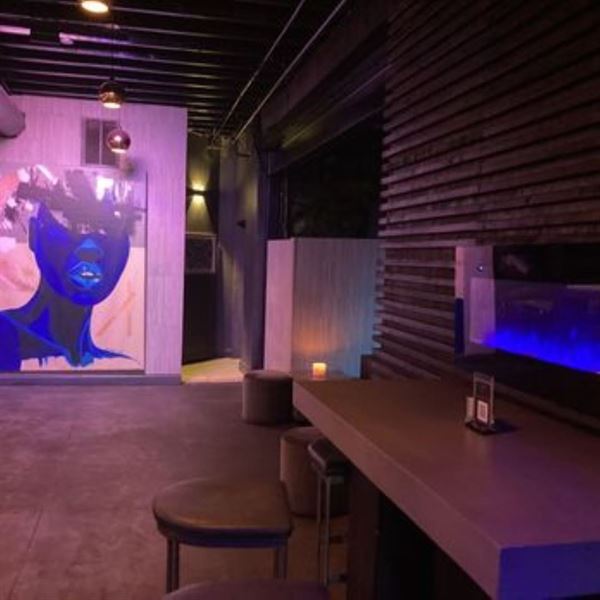 Rich & Pour Opulence Lounge