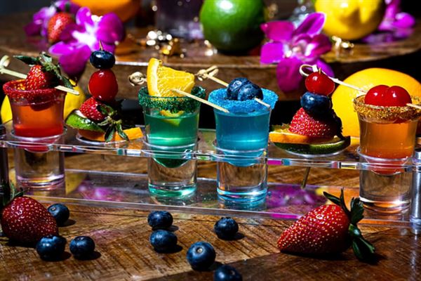 Rich & Pour Opulence Lounge