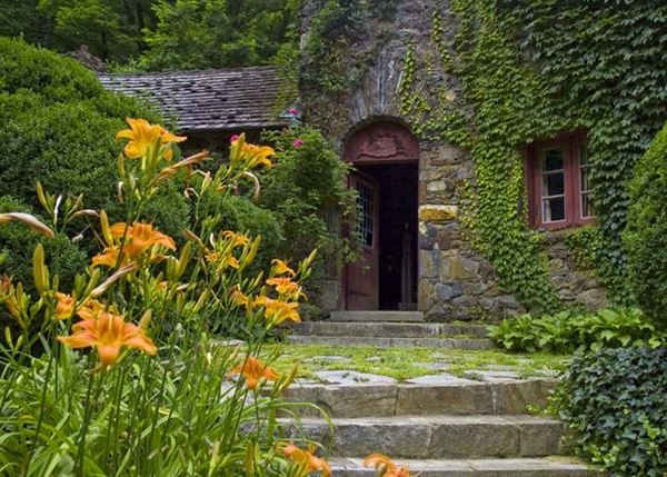 Local Historic Landmark: Douglas Ellington House