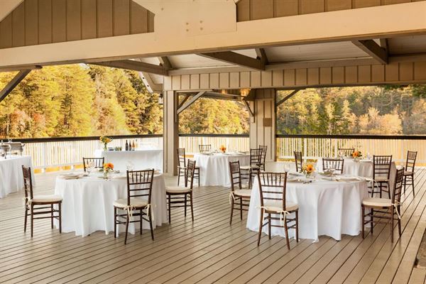 Kanuga Inn & Lodging