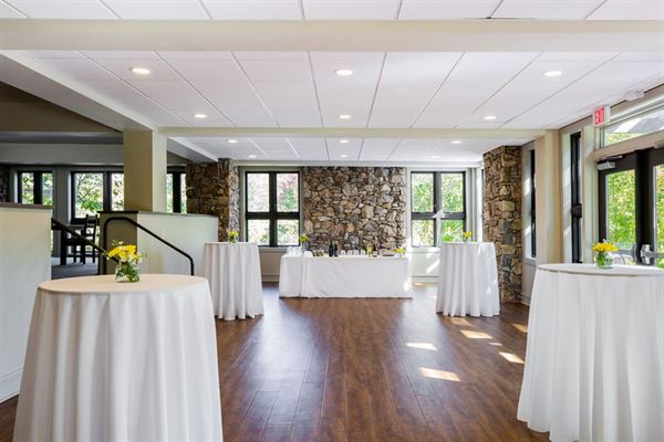 Kanuga Inn & Lodging