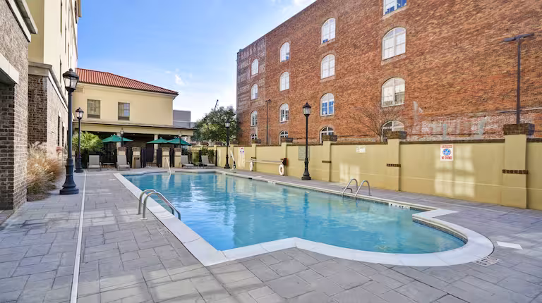 Hampton Inn & Suites Savannah Historic District