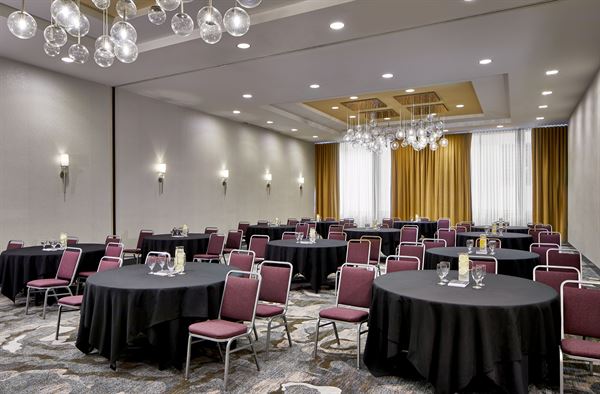 Courtyard Portland City Center