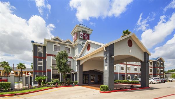 Best Western Plus Northwest Inn & Suites