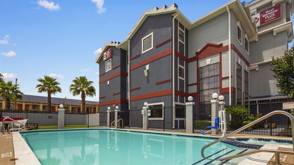 Best Western Plus Northwest Inn & Suites