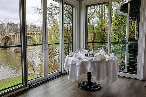 Brock's Riverside Grill