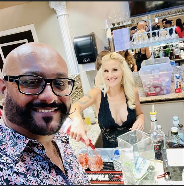 Liquid couture mobile bartending and mixology