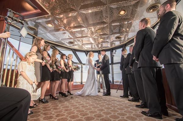 Captains Quarters Riverside Grille