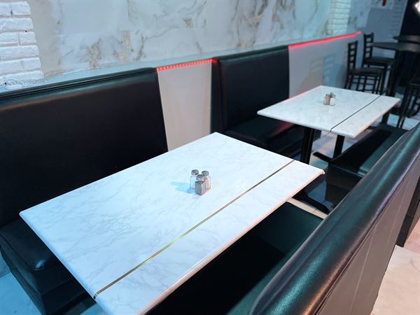 Food Geez Restaurant & Lounge