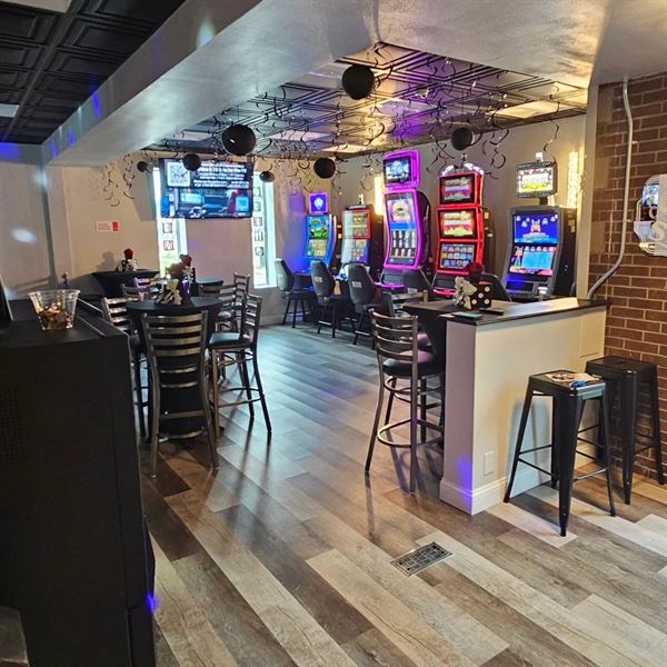 Events At The U  (21+)