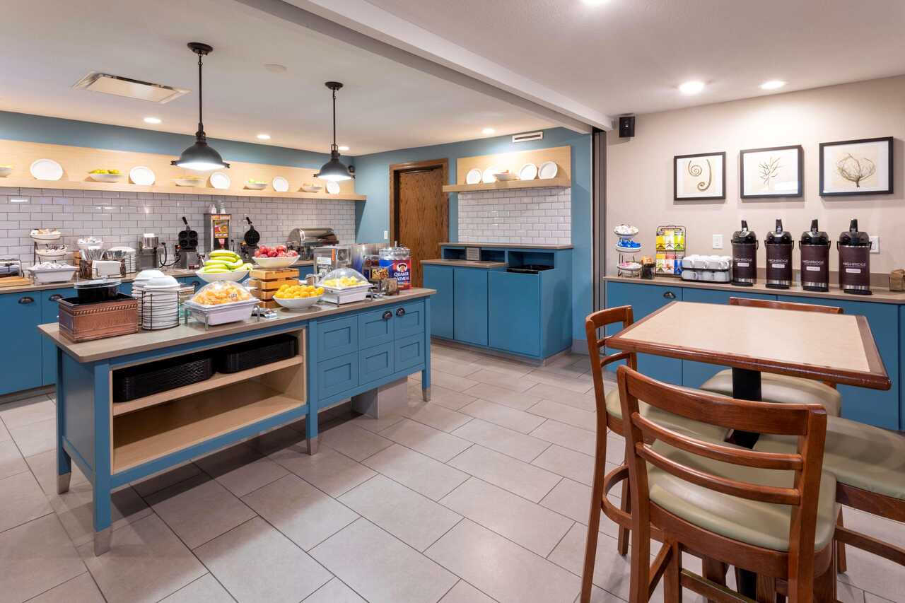 Country Inn & Suites By Radisson, Fargo, ND