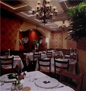 Tuscan Palm Room