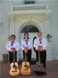 Mariachi Trio Estrellas De Oro... Mariachi Band