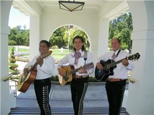 Mariachi Trio Estrellas De Oro... Mariachi Band