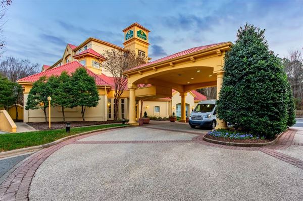 La Quinta Inn & Suites by Wyndham Raleigh/Durham Southpoint