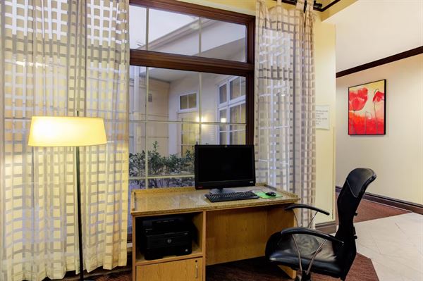 La Quinta Inn & Suites by Wyndham Raleigh/Durham Southpoint