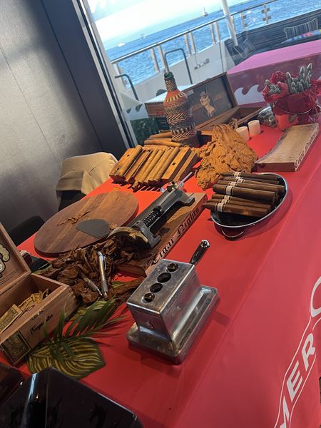 Cigar Rollers | Cigar Roller Los Angeles