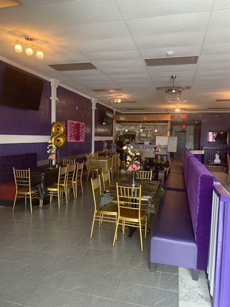 The Maine Event Restaurant and Lounge