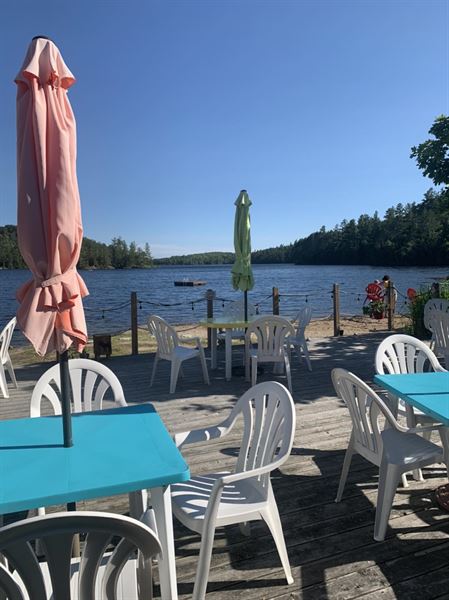 Spectacle Lake Lodge