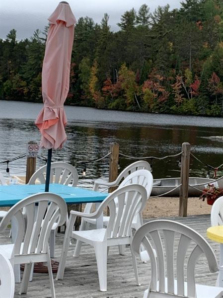 Spectacle Lake Lodge