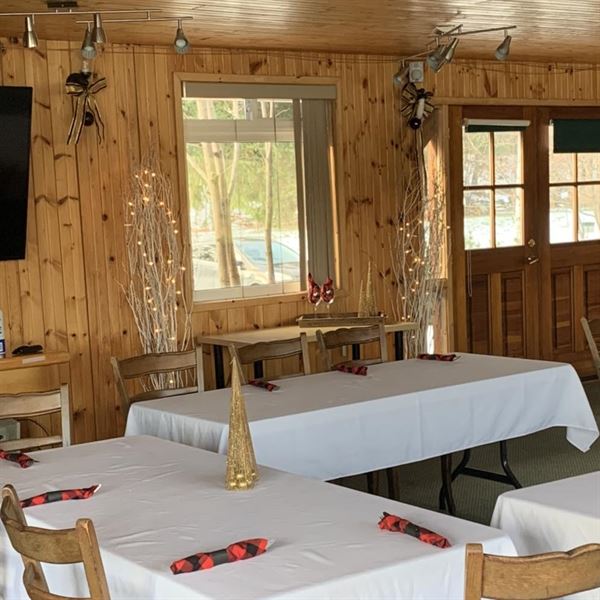 Spectacle Lake Lodge