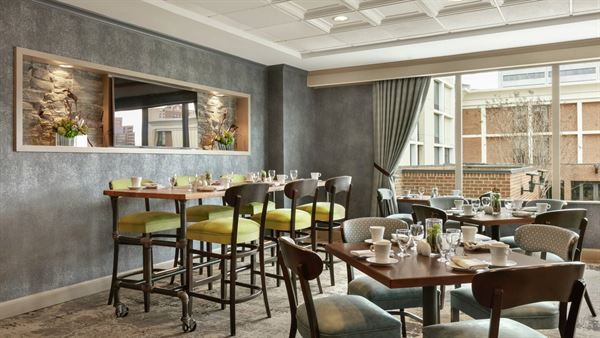 Tysons Social Tavern