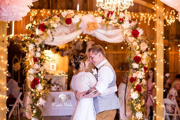 Twin Oaks Manor Barn Weddings and Receptions