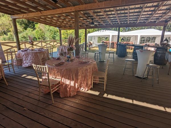 Twin Oaks Manor Barn Weddings and Receptions