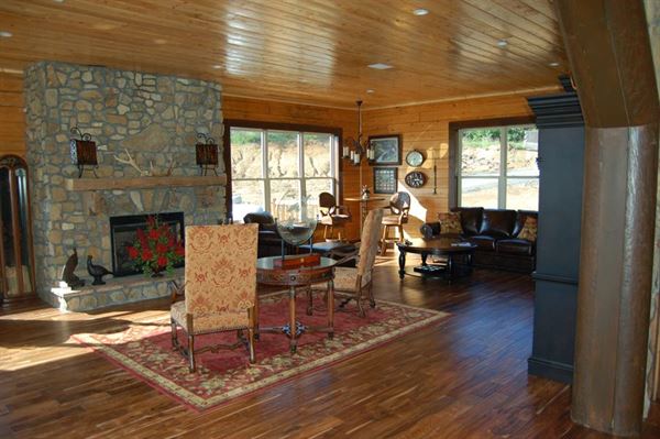 The Lodge at Emerald Waters